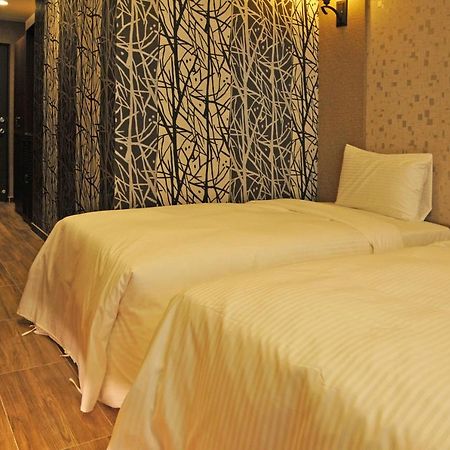Maple Hotel Second Branch 타이난 외부 사진