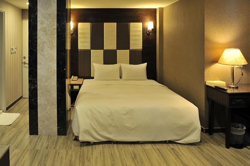Maple Hotel Second Branch 타이난 외부 사진