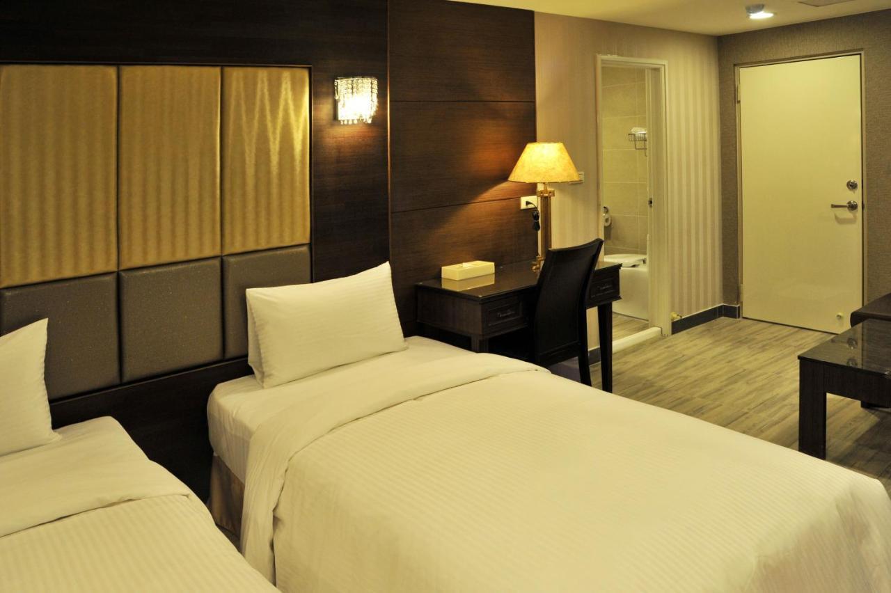 Maple Hotel Second Branch 타이난 외부 사진